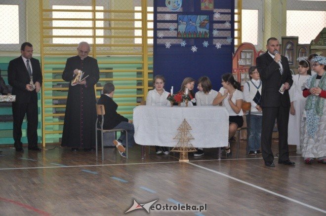 Wigilia w szkole podstawowej nr 2 [22.XII.2011] - zdjęcie #26 - eOstroleka.pl