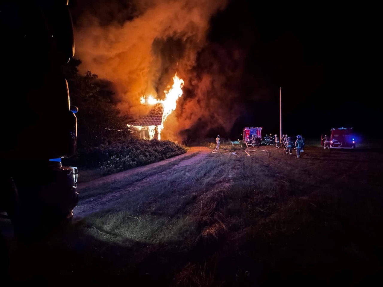 Pożar w Bandysiach [24.08.2026] - zdjęcie #3 - eOstroleka.pl