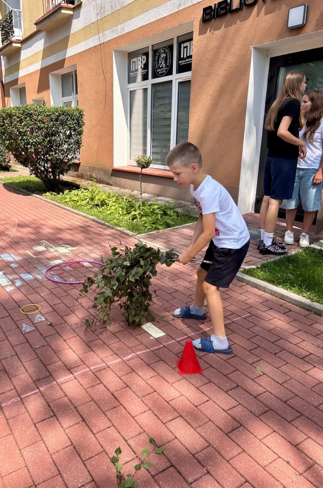Magiczny tydzień w bibliotece na Wojtkach. Tak wyglądała Akademia Młodego Czarodzieja [25.08.2026]  - zdjęcie #30 - eOstroleka.pl