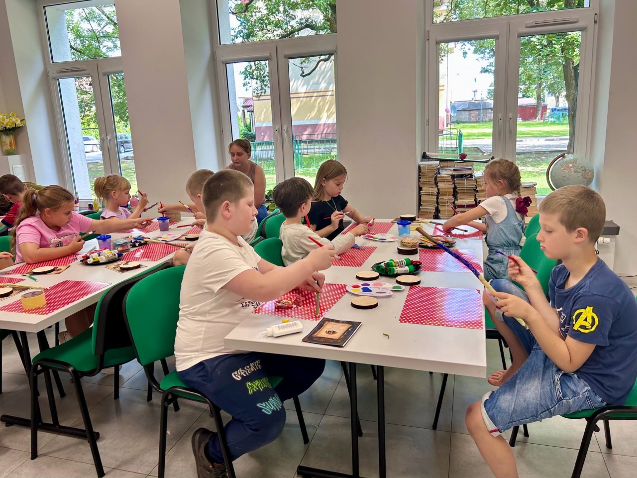 Magiczny tydzień w bibliotece na Wojtkach. Tak wyglądała Akademia Młodego Czarodzieja [25.08.2026]  - zdjęcie #8 - eOstroleka.pl