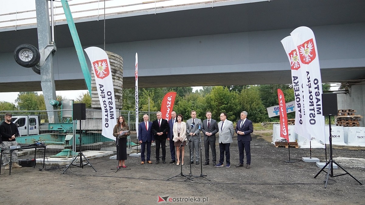 Konferencja prasowa na budowie nowego mostu przez Narew [25.08.2026] - zdjęcie #65 - eOstroleka.pl