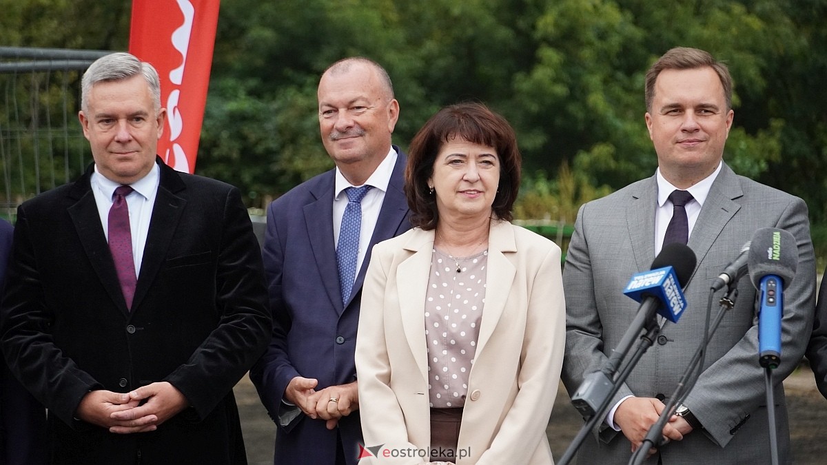 Konferencja prasowa na budowie nowego mostu przez Narew [25.08.2026] - zdjęcie #63 - eOstroleka.pl