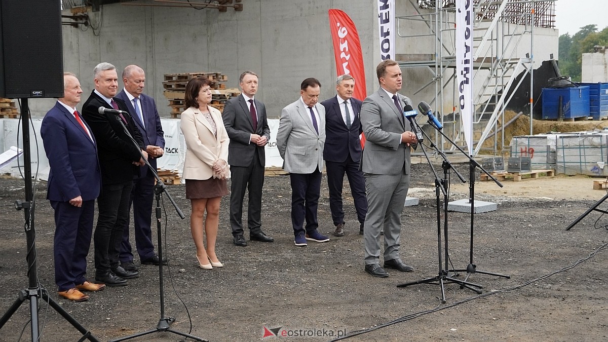 Konferencja prasowa na budowie nowego mostu przez Narew [25.08.2026] - zdjęcie #51 - eOstroleka.pl