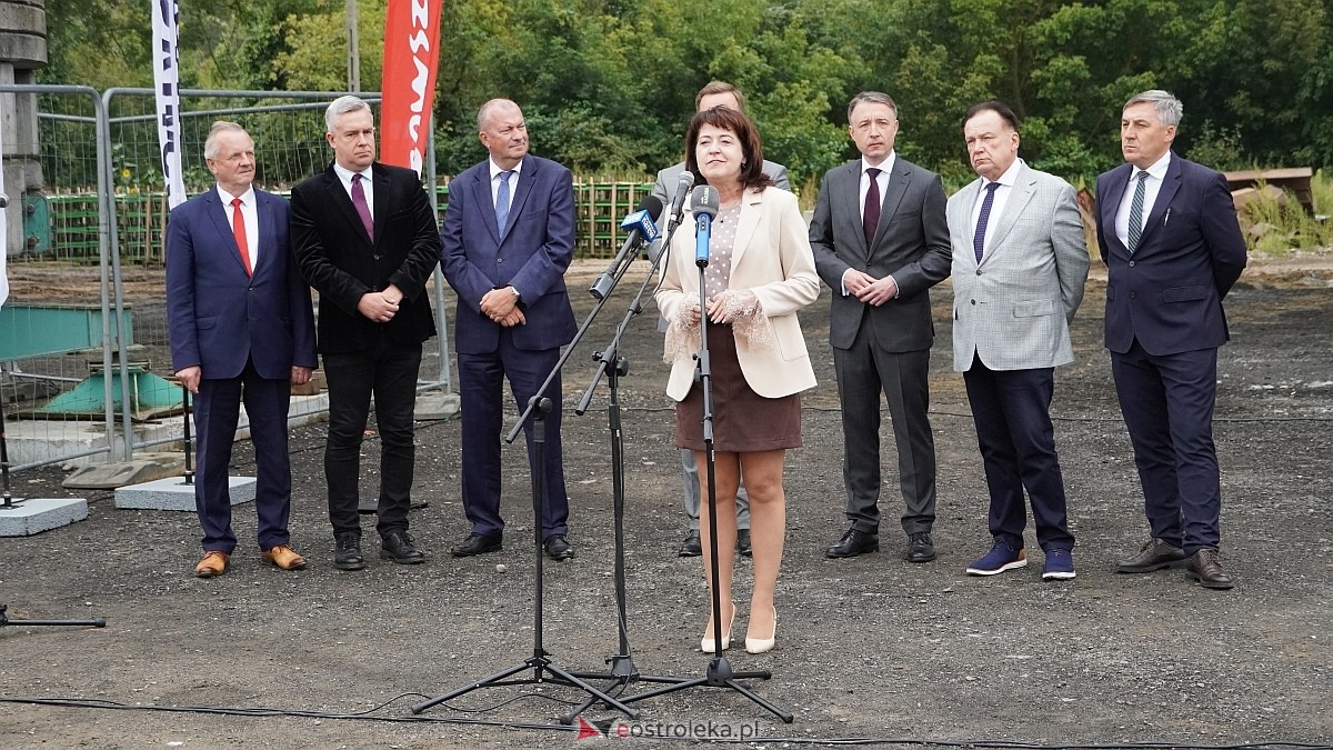 Konferencja prasowa na budowie nowego mostu przez Narew [25.08.2026] - zdjęcie #49 - eOstroleka.pl