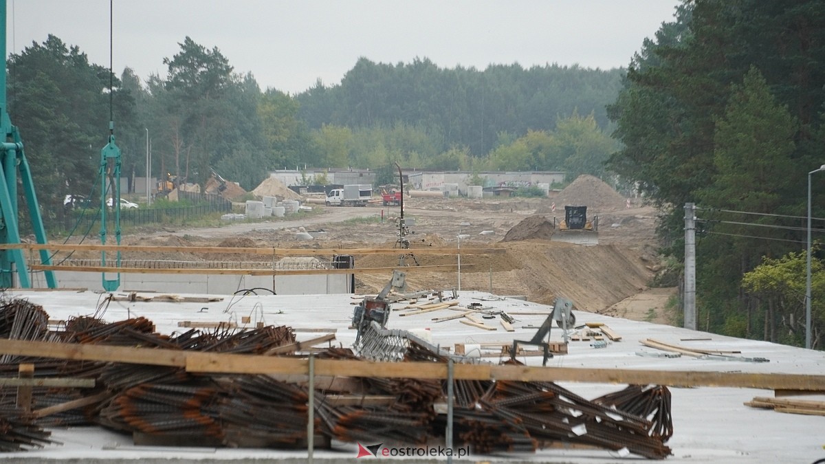Konferencja prasowa na budowie nowego mostu przez Narew [25.08.2026] - zdjęcie #8 - eOstroleka.pl