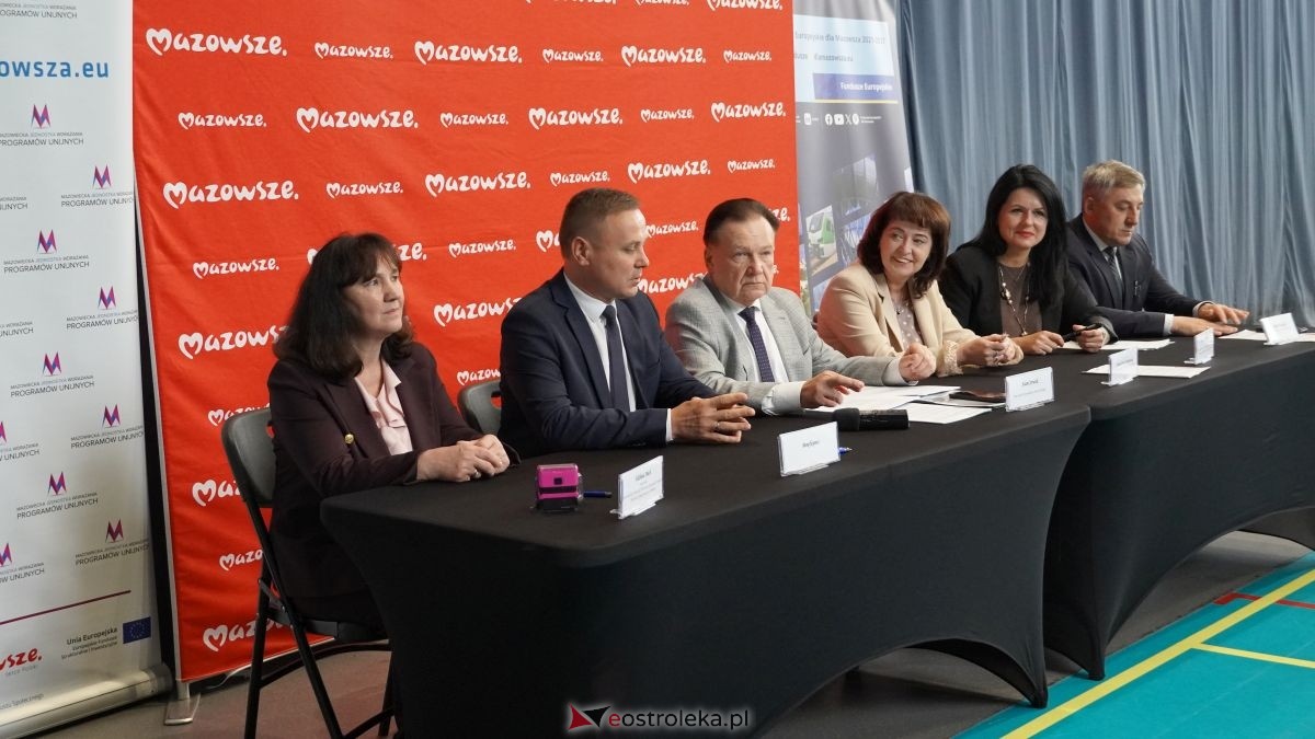 Podpisanie umów w ramach programu Fundusze Europejskie dla Mazowsza [25.08.2026] - zdjęcie #68 - eOstroleka.pl