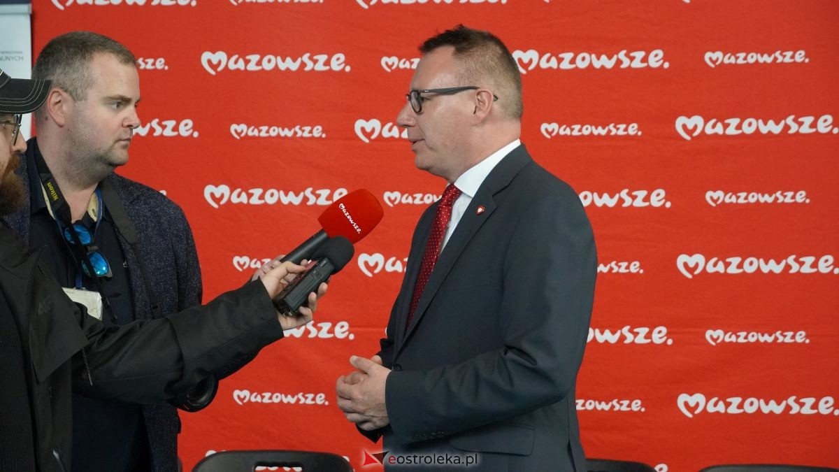Podpisanie umów w ramach programu Fundusze Europejskie dla Mazowsza [25.08.2026] - zdjęcie #56 - eOstroleka.pl