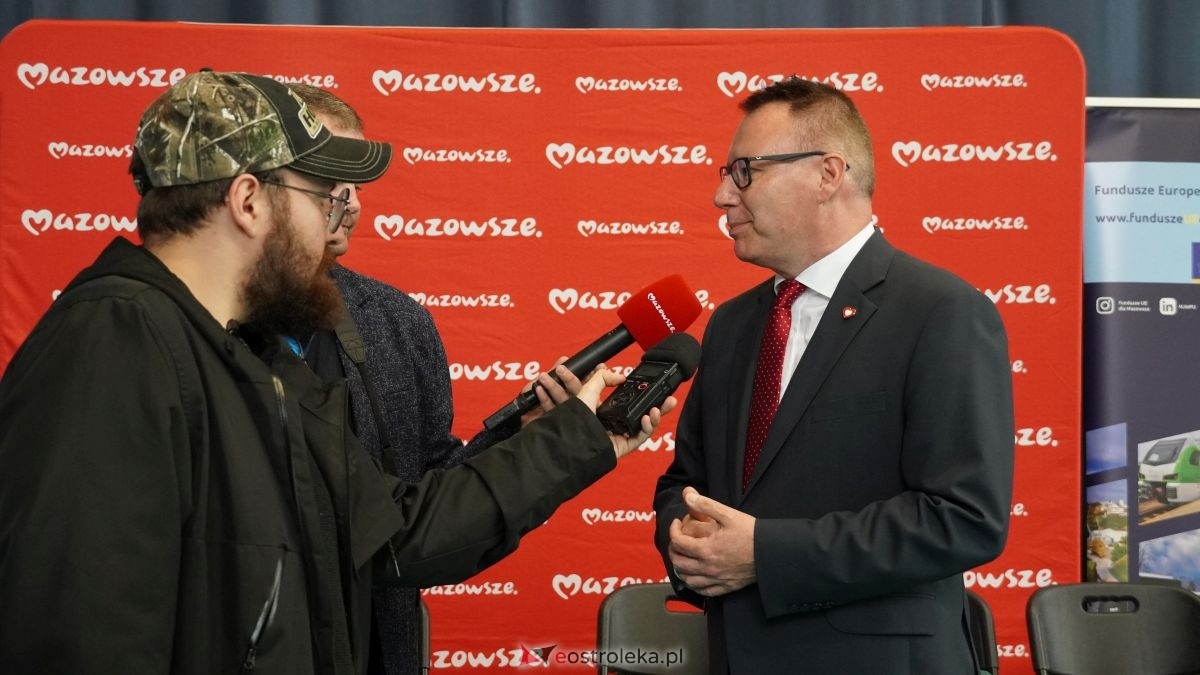 Podpisanie umów w ramach programu Fundusze Europejskie dla Mazowsza [25.08.2026] - zdjęcie #55 - eOstroleka.pl