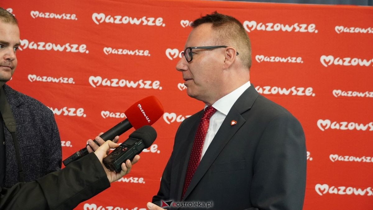 Podpisanie umów w ramach programu Fundusze Europejskie dla Mazowsza [25.08.2026] - zdjęcie #54 - eOstroleka.pl