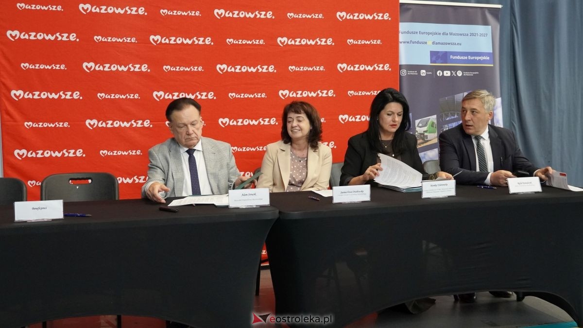 Podpisanie umów w ramach programu Fundusze Europejskie dla Mazowsza [25.08.2026] - zdjęcie #46 - eOstroleka.pl