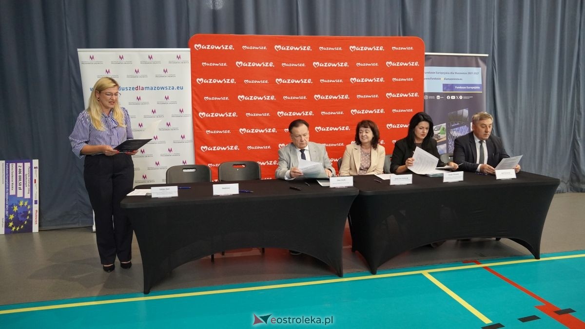 Podpisanie umów w ramach programu Fundusze Europejskie dla Mazowsza [25.08.2026] - zdjęcie #45 - eOstroleka.pl