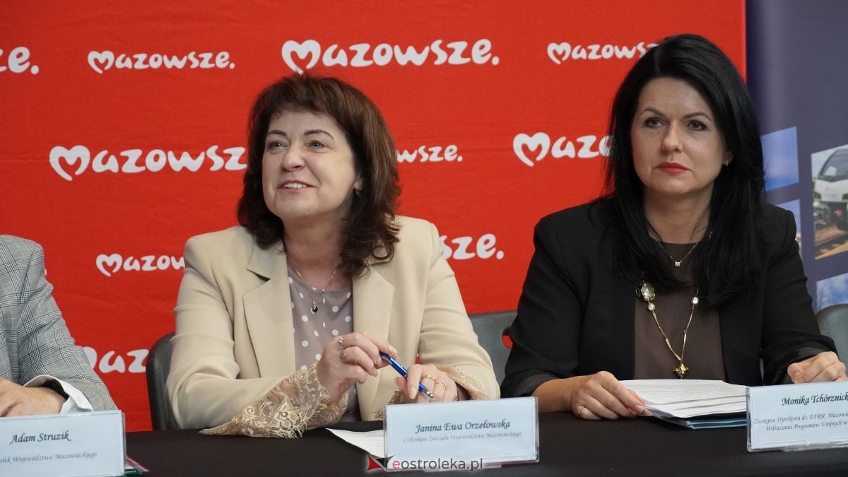 Podpisanie umów w ramach programu Fundusze Europejskie dla Mazowsza [25.08.2026] - zdjęcie #39 - eOstroleka.pl