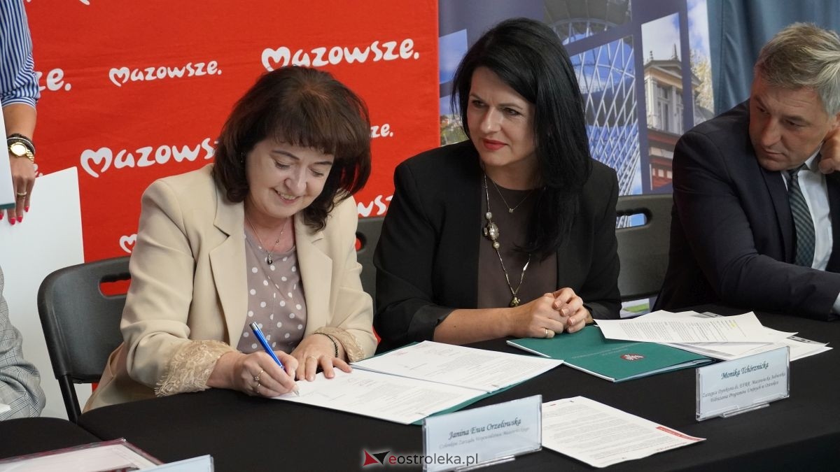 Podpisanie umów w ramach programu Fundusze Europejskie dla Mazowsza [25.08.2026] - zdjęcie #29 - eOstroleka.pl