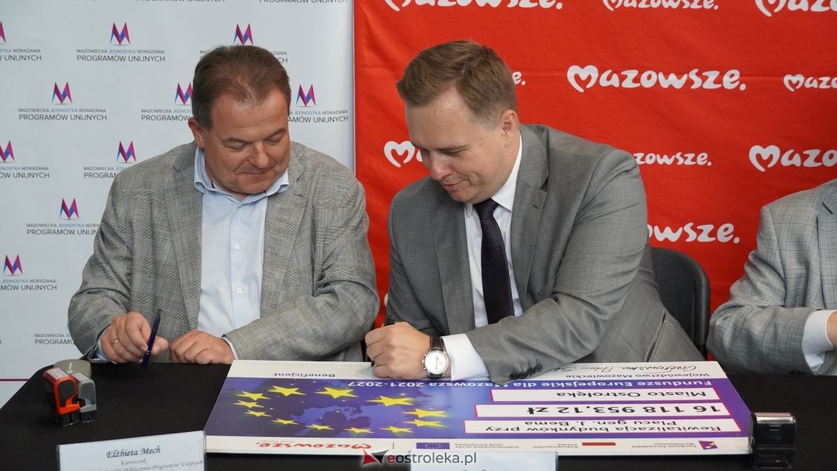 Podpisanie umów w ramach programu Fundusze Europejskie dla Mazowsza [25.08.2026] - zdjęcie #27 - eOstroleka.pl