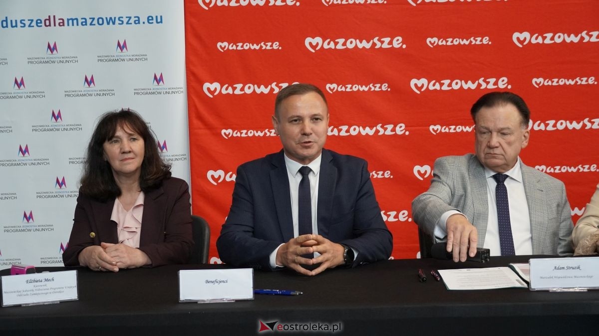 Podpisanie umów w ramach programu Fundusze Europejskie dla Mazowsza [25.08.2026] - zdjęcie #3 - eOstroleka.pl