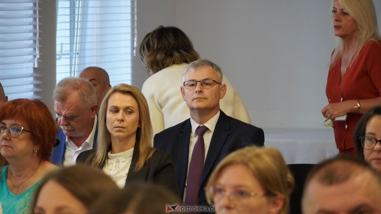 Uroczystość wręczenia aktów stopnia awansu zawodowego nauczyciela mianowanego [27.08.2026] - zdjęcie #94 - eOstroleka.pl
