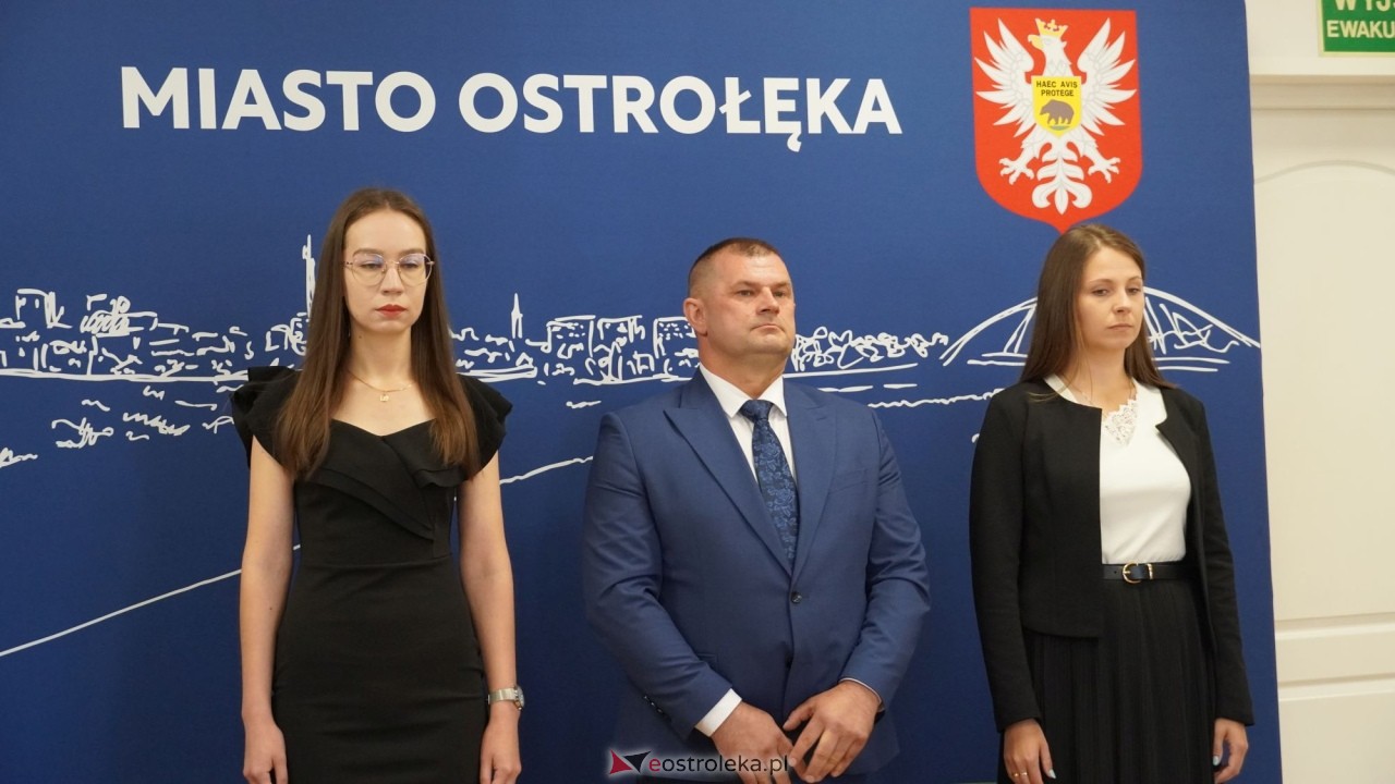 Uroczystość wręczenia aktów stopnia awansu zawodowego nauczyciela mianowanego [27.08.2026] - zdjęcie #82 - eOstroleka.pl