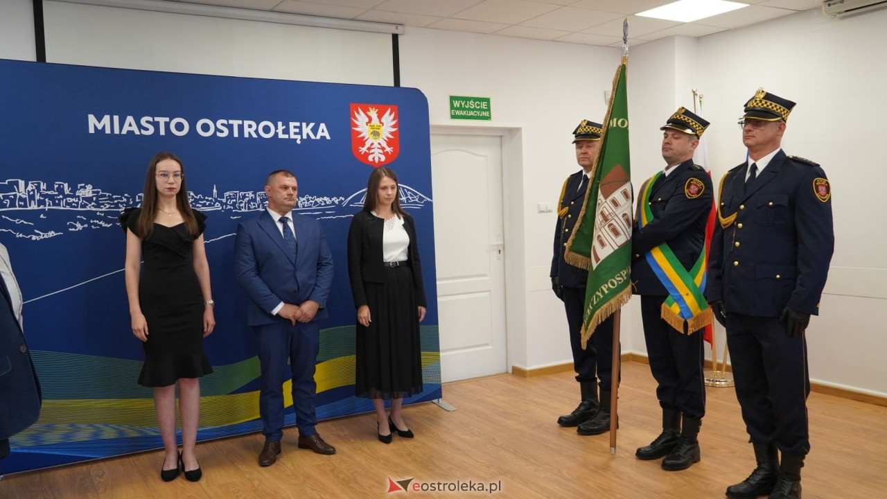 Uroczystość wręczenia aktów stopnia awansu zawodowego nauczyciela mianowanego [27.08.2026] - zdjęcie #79 - eOstroleka.pl