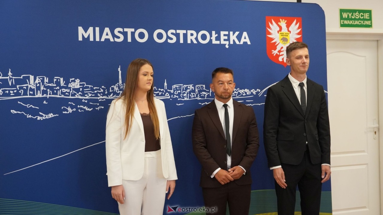 Uroczystość wręczenia aktów stopnia awansu zawodowego nauczyciela mianowanego [27.08.2026] - zdjęcie #78 - eOstroleka.pl