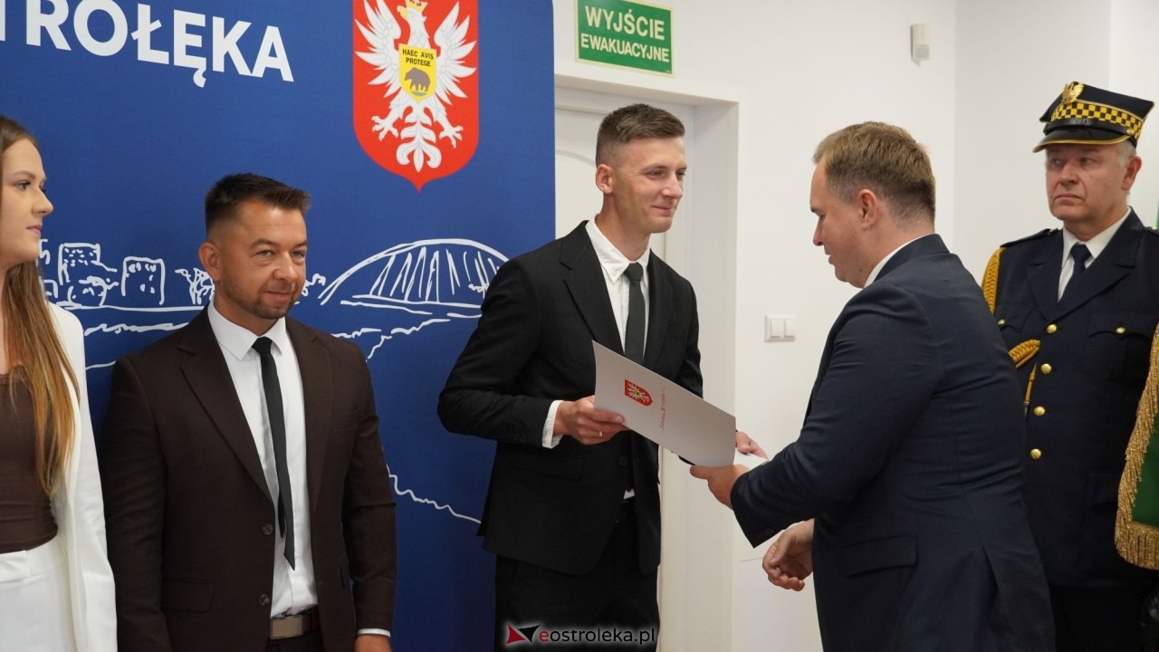 Uroczystość wręczenia aktów stopnia awansu zawodowego nauczyciela mianowanego [27.08.2026] - zdjęcie #73 - eOstroleka.pl