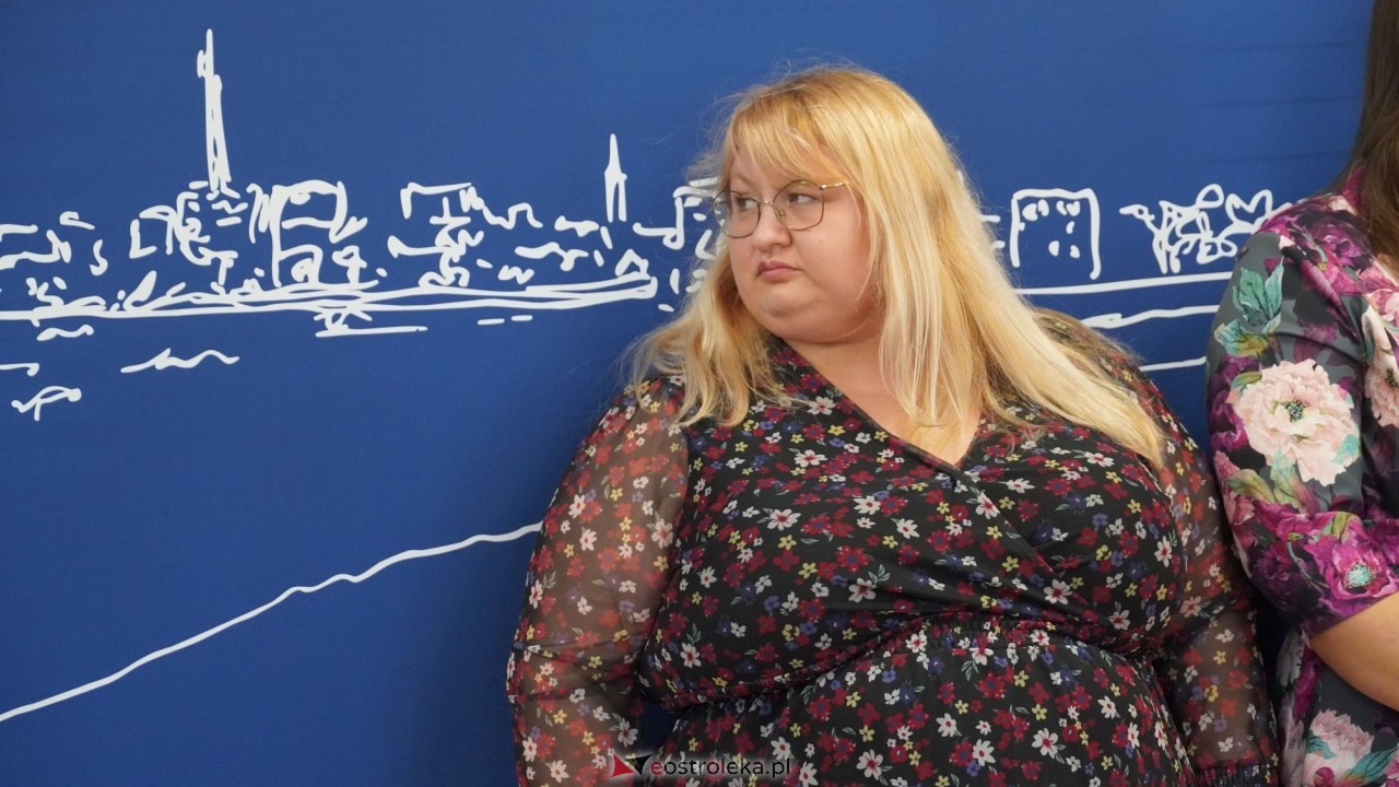Uroczystość wręczenia aktów stopnia awansu zawodowego nauczyciela mianowanego [27.08.2026] - zdjęcie #64 - eOstroleka.pl