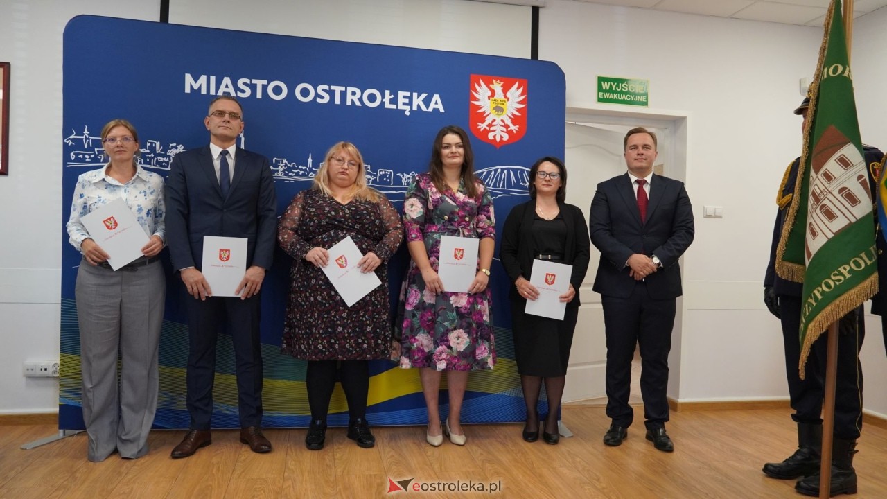 Uroczystość wręczenia aktów stopnia awansu zawodowego nauczyciela mianowanego [27.08.2026] - zdjęcie #61 - eOstroleka.pl