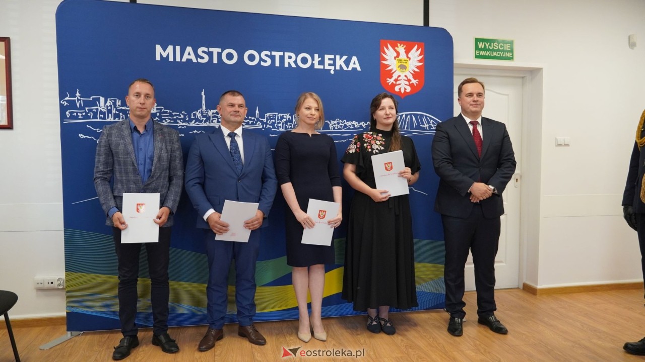 Uroczystość wręczenia aktów stopnia awansu zawodowego nauczyciela mianowanego [27.08.2026] - zdjęcie #52 - eOstroleka.pl