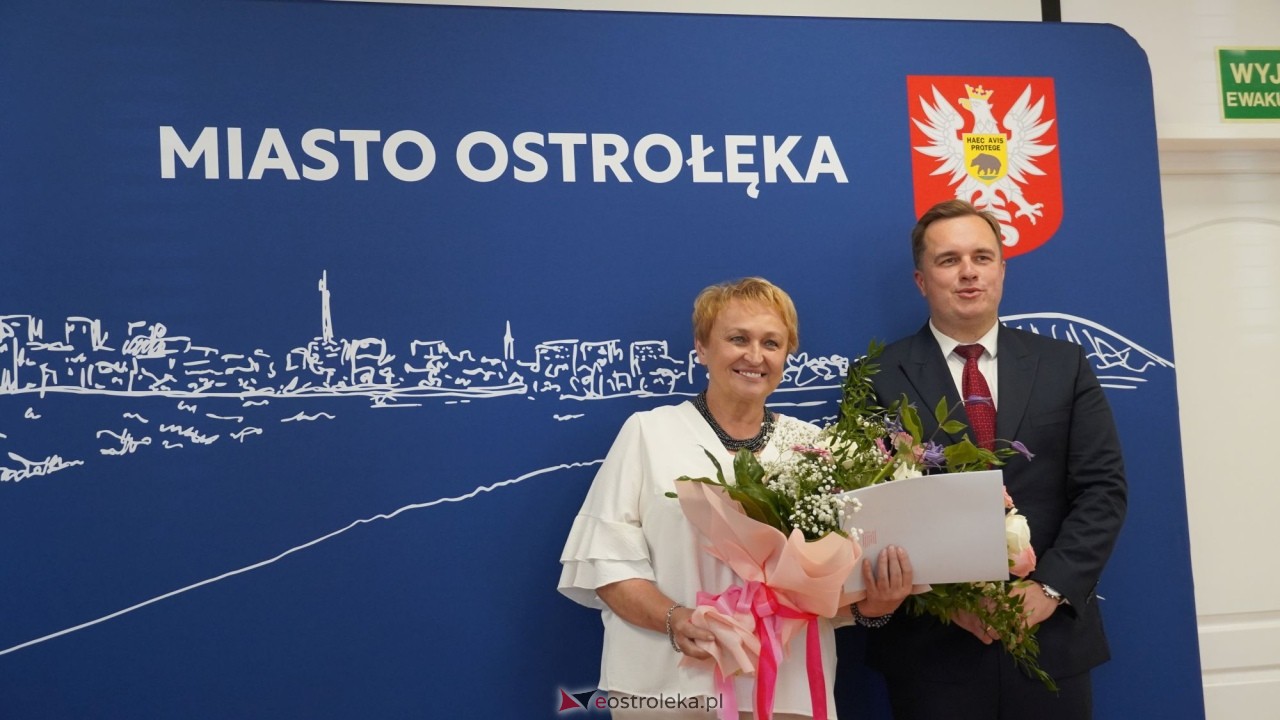 Uroczystość wręczenia aktów stopnia awansu zawodowego nauczyciela mianowanego [27.08.2026] - zdjęcie #20 - eOstroleka.pl