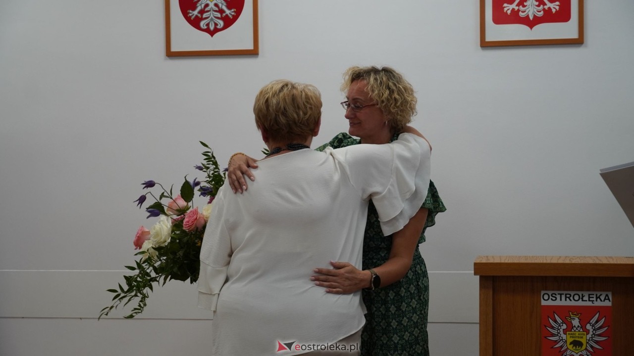 Uroczystość wręczenia aktów stopnia awansu zawodowego nauczyciela mianowanego [27.08.2026] - zdjęcie #16 - eOstroleka.pl