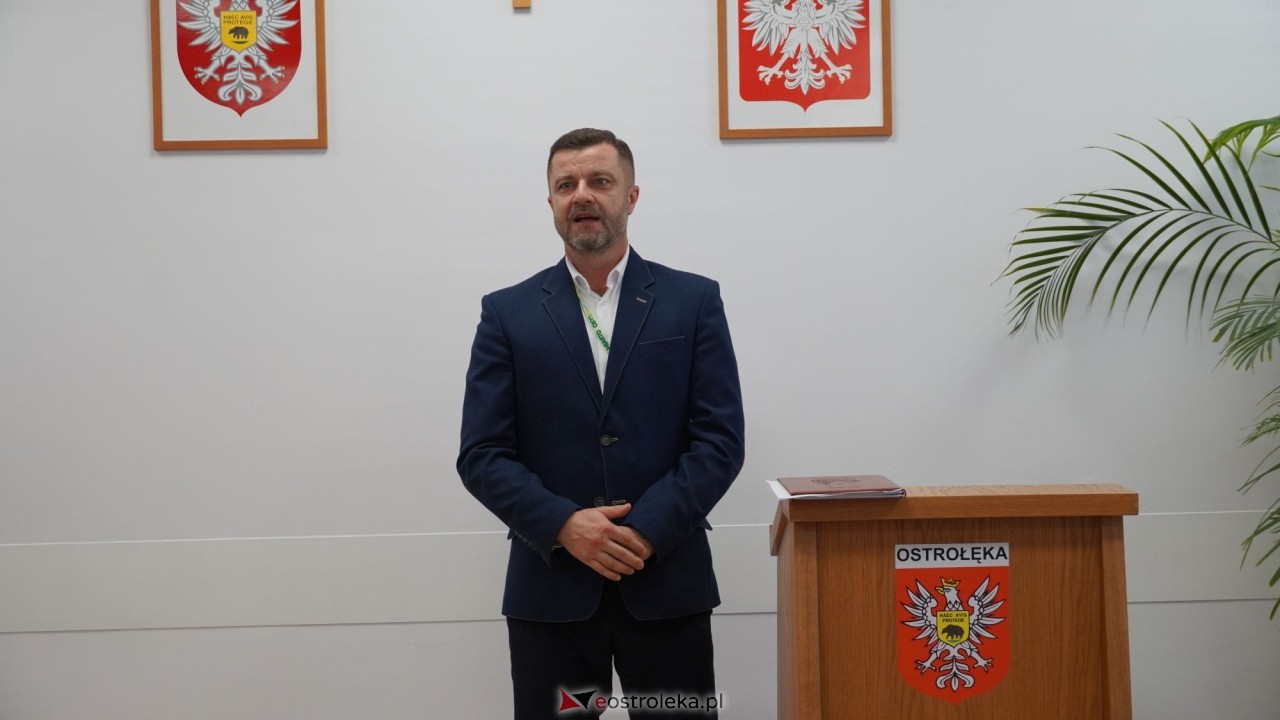 Uroczystość wręczenia aktów stopnia awansu zawodowego nauczyciela mianowanego [27.08.2026] - zdjęcie #1 - eOstroleka.pl
