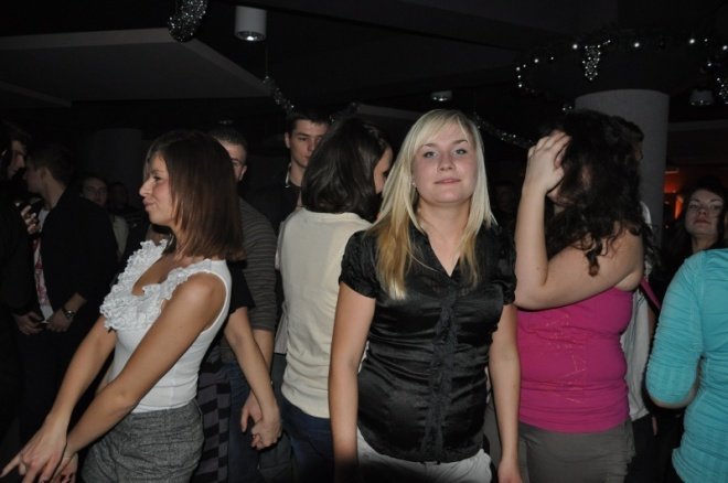 Pierwszy dzień świąt w klubie U studentów [25.XII.2011] - zdjęcie #48 - eOstroleka.pl