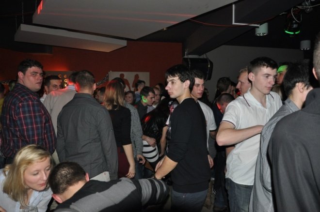 Pierwszy dzień świąt w klubie U studentów [25.XII.2011] - zdjęcie #44 - eOstroleka.pl