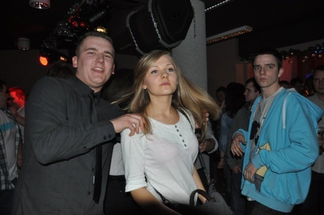 Pierwszy dzień świąt w klubie U studentów [25.XII.2011] - zdjęcie #34 - eOstroleka.pl