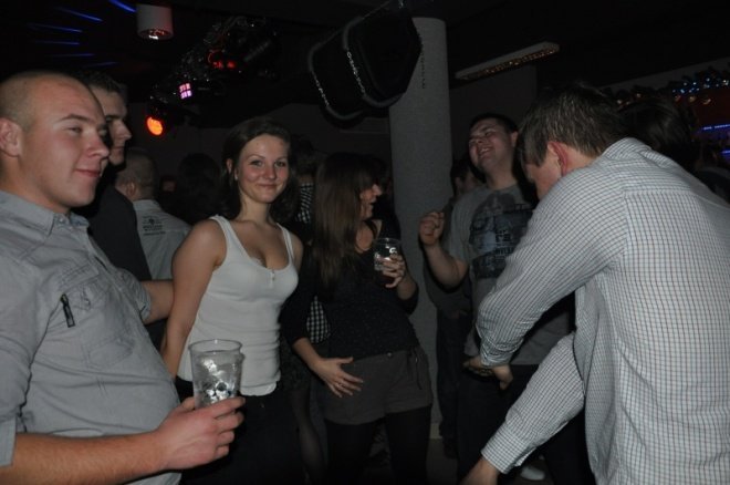 Pierwszy dzień świąt w klubie U studentów [25.XII.2011] - zdjęcie #23 - eOstroleka.pl