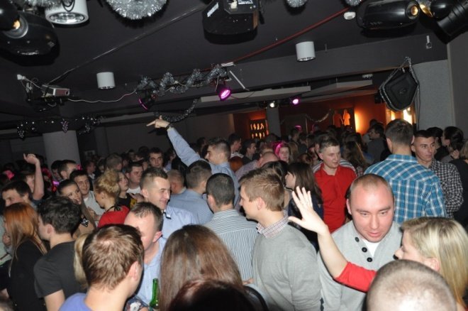 Pierwszy dzień świąt w klubie U studentów [25.XII.2011] - zdjęcie #22 - eOstroleka.pl