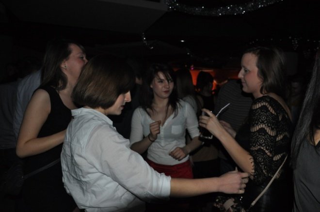 Pierwszy dzień świąt w klubie U studentów [25.XII.2011] - zdjęcie #11 - eOstroleka.pl