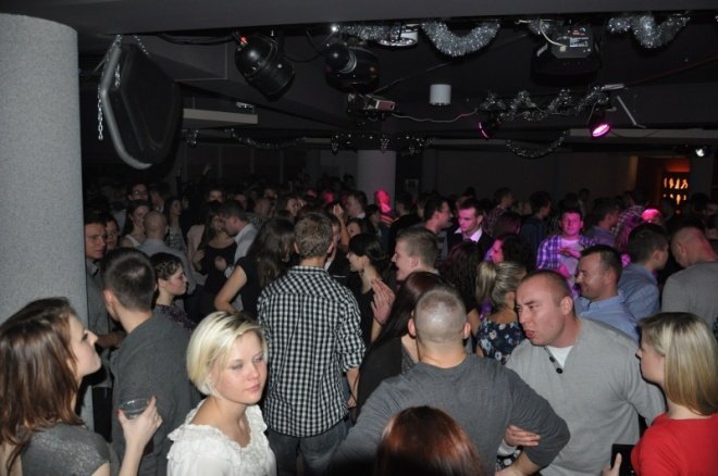 Pierwszy dzień świąt w klubie U studentów [25.XII.2011] - zdjęcie #3 - eOstroleka.pl