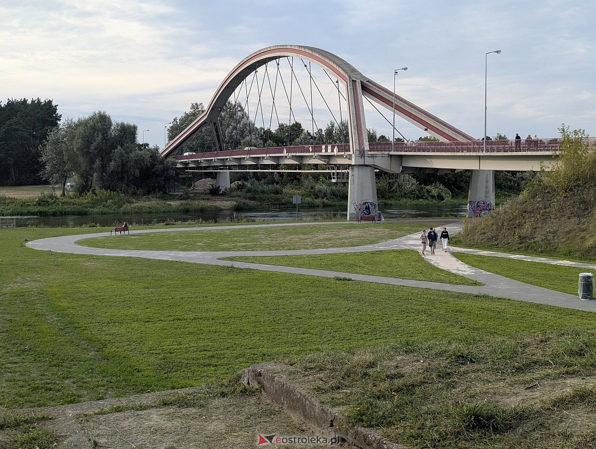 Nadnarwiańskie bulwary w budowie - to miejsce Ostrołęczanie pokochają! [28.08.2026] - zdjęcie #1 - eOstroleka.pl