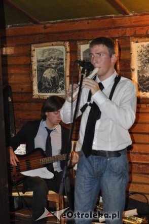 karczma Kurpiowska Ostoja: Świąteczny koncert Białego Patyka [27.XII.2011] - zdjęcie #1 - eOstroleka.pl