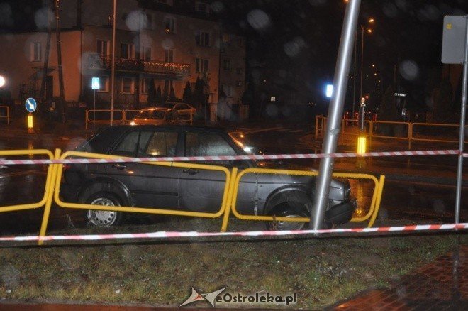 Kolizja na ul. Korczaka [27.12.2011] - zdjęcie #1 - eOstroleka.pl