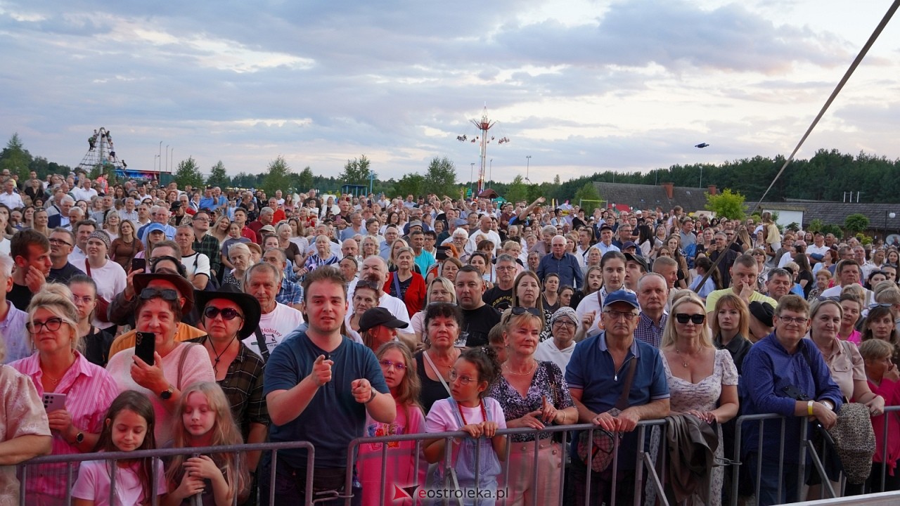 Miodobranie Kurpiowskie 2026 - Abba Show, Viki Gabor, GolecUOrkiestra [30.08.2026] - zdjęcie #176 - eOstroleka.pl