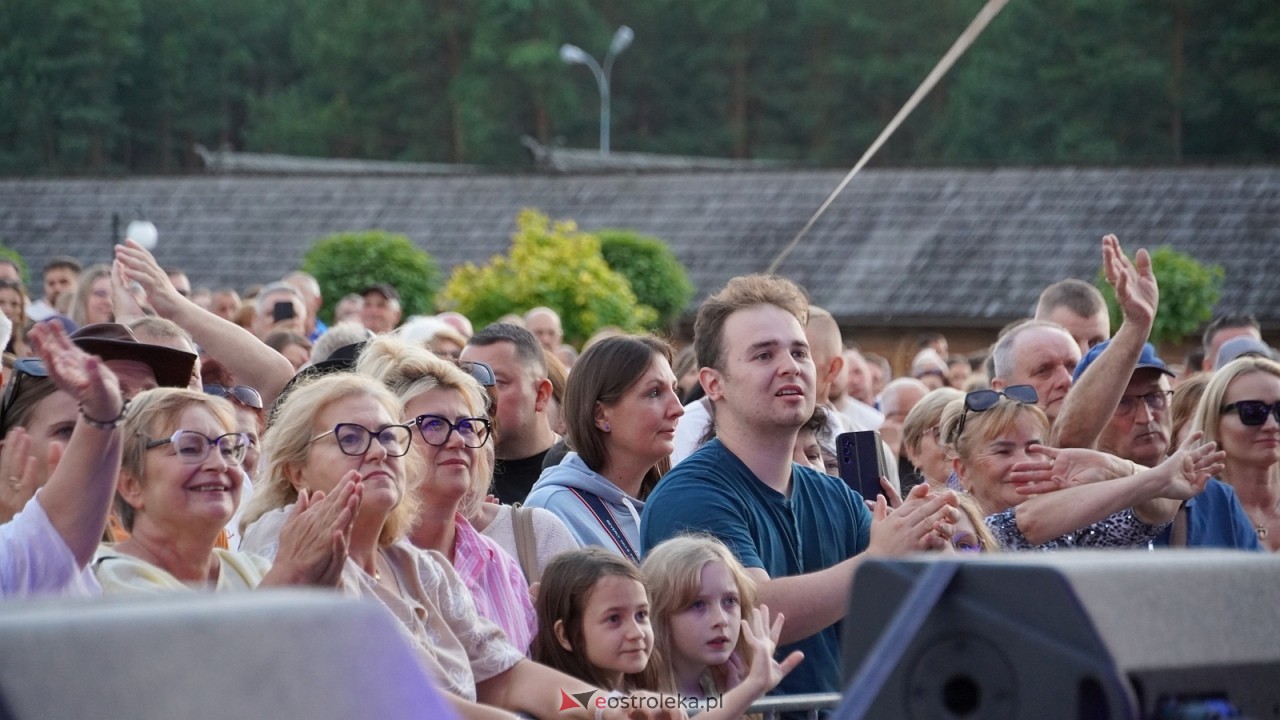 Miodobranie Kurpiowskie 2026 - Abba Show, Viki Gabor, GolecUOrkiestra [30.08.2026] - zdjęcie #156 - eOstroleka.pl