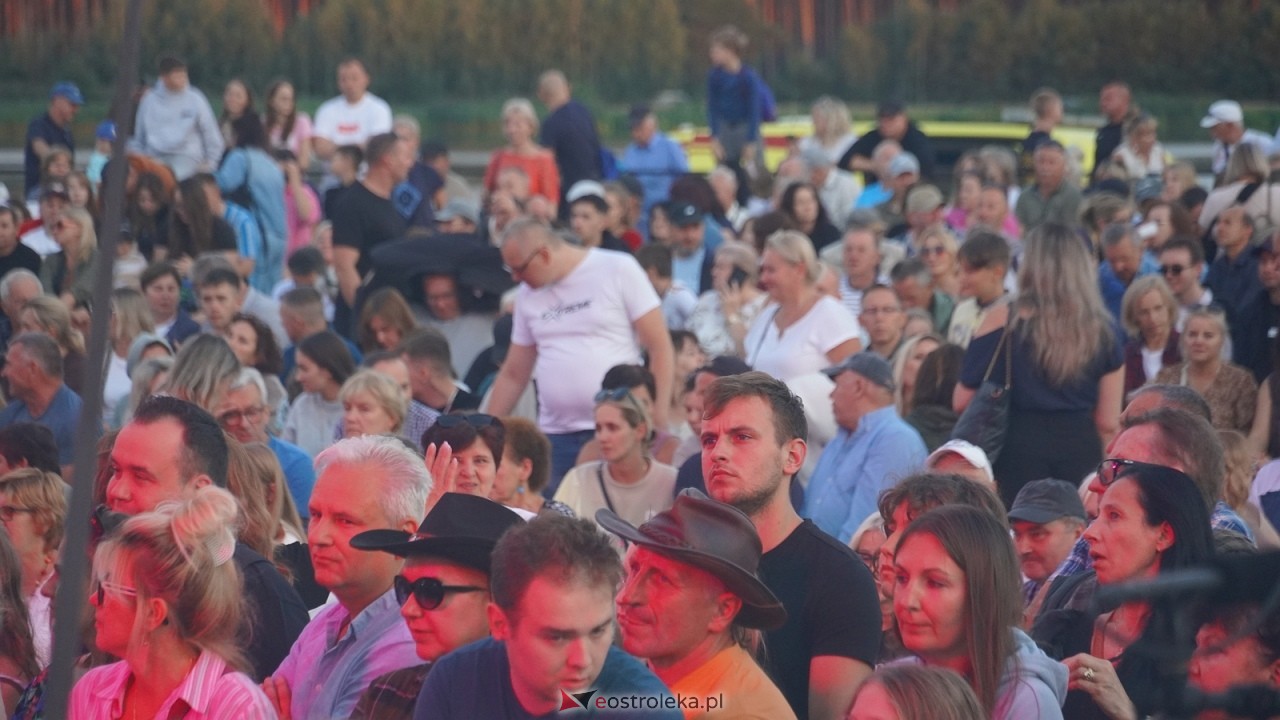 Miodobranie Kurpiowskie 2026 - Abba Show, Viki Gabor, GolecUOrkiestra [30.08.2026] - zdjęcie #139 - eOstroleka.pl
