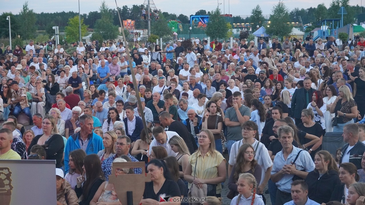 Miodobranie Kurpiowskie 2026 - Abba Show, Viki Gabor, GolecUOrkiestra [30.08.2026] - zdjęcie #136 - eOstroleka.pl