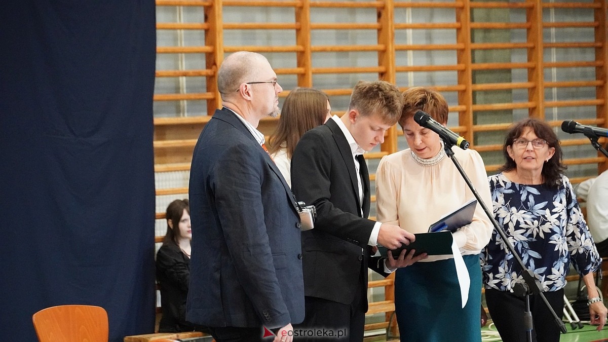 Rozpoczęcie roku szkolnego 2026/27 w III LO w Ostrołęce [01.09.2026] - zdjęcie #63 - eOstroleka.pl