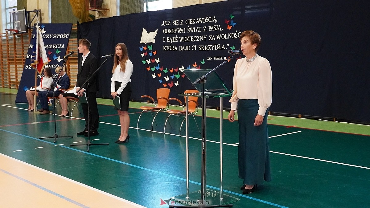 Rozpoczęcie roku szkolnego 2026/27 w III LO w Ostrołęce [01.09.2026] - zdjęcie #15 - eOstroleka.pl