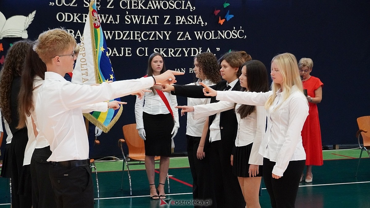 Rozpoczęcie roku szkolnego 2026/27 w III LO w Ostrołęce [01.09.2026] - zdjęcie #6 - eOstroleka.pl