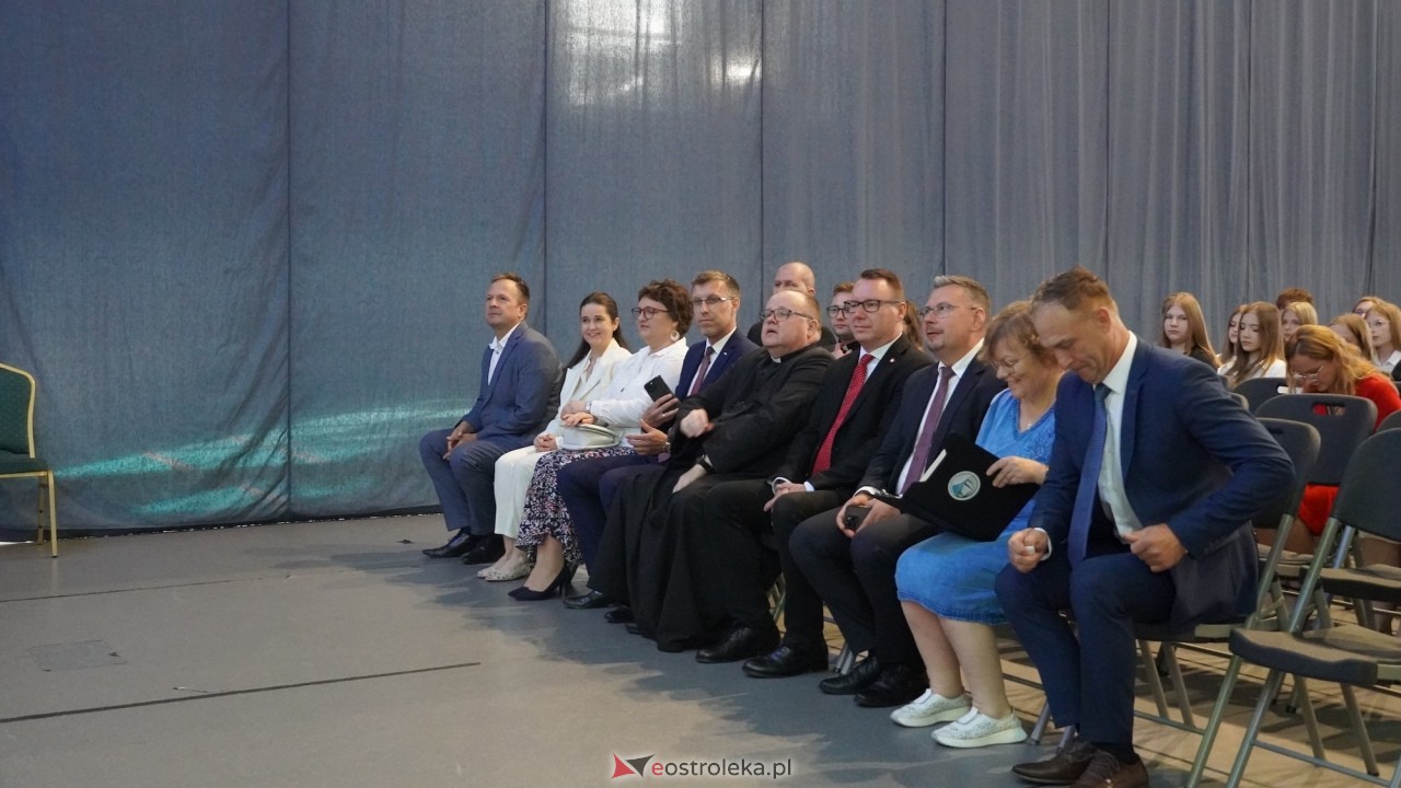 Rozpoczęcia roku szkolnego 2026/2027 w I LO w Ostrołęce [01.09.2026] - zdjęcie #77 - eOstroleka.pl
