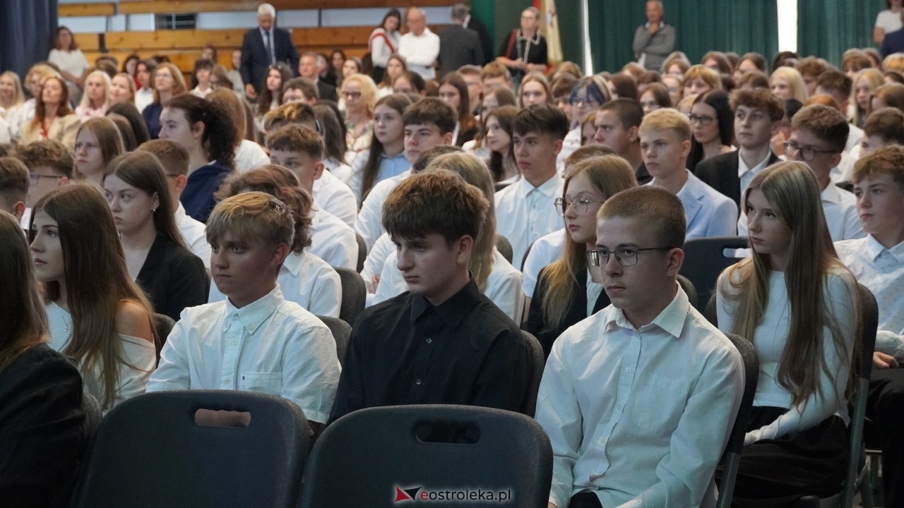 Rozpoczęcia roku szkolnego 2026/2027 w I LO w Ostrołęce [01.09.2026] - zdjęcie #72 - eOstroleka.pl