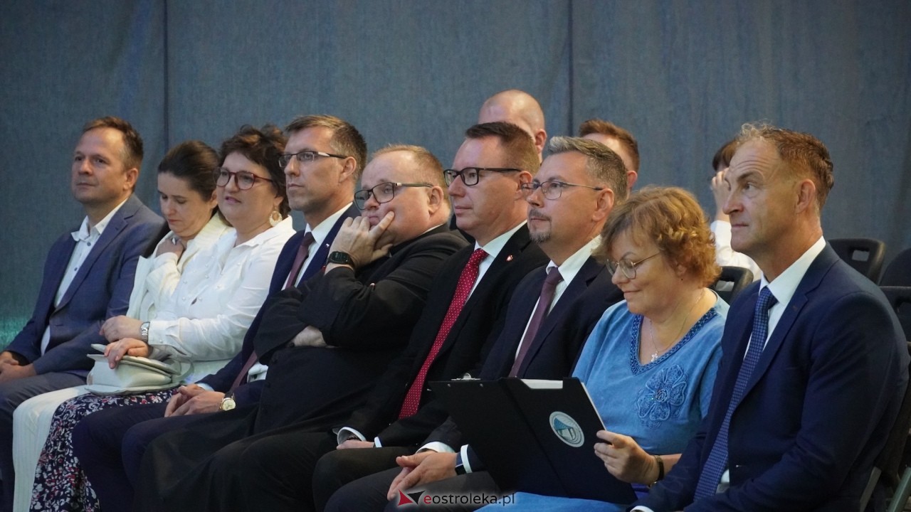 Rozpoczęcia roku szkolnego 2026/2027 w I LO w Ostrołęce [01.09.2026] - zdjęcie #65 - eOstroleka.pl